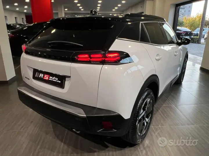 Peugeot 2008 2023 photo 5