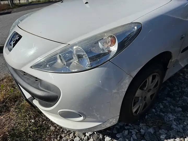 Peugeot 206 2009 photo 2