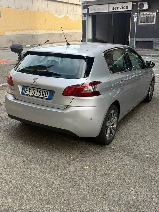 Peugeot 308 2015 photo 5