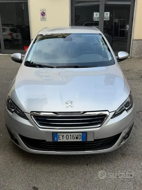Peugeot 308 2015 photo 2