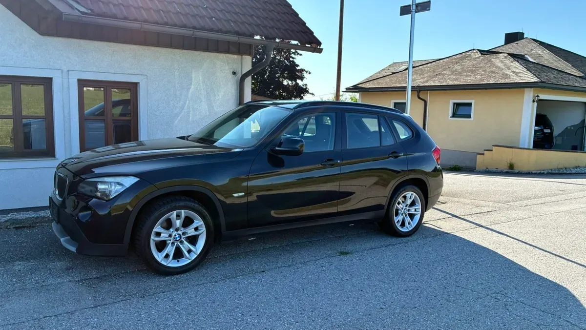 BMW X1 2011 photo 2