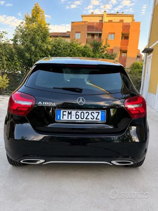 Mercedes-Benz A-Class 2017 photo 4