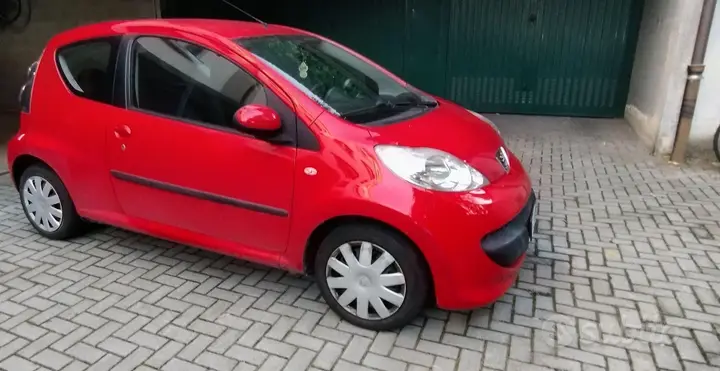 Peugeot 107 2007 photo 2