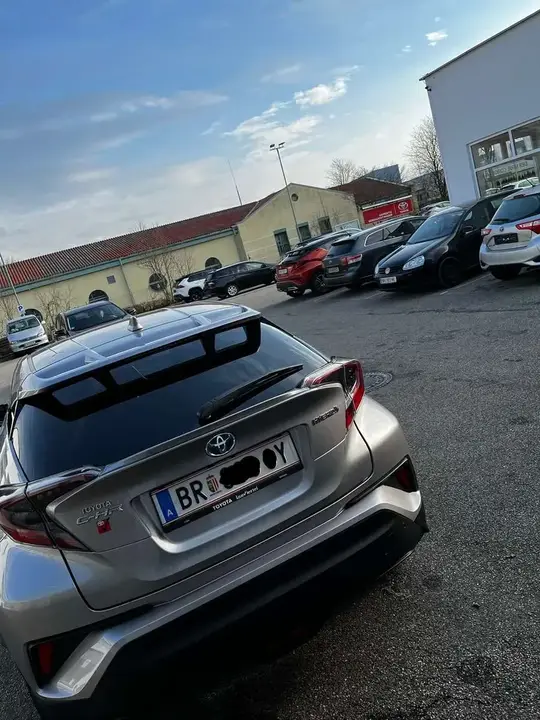 Toyota C-Hr 2018 photo 3