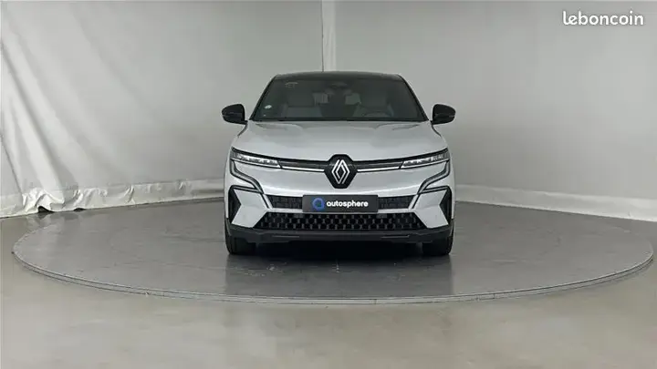 Renault Megane 2023 photo 2