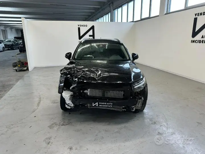 Volvo Xc40 2021 photo 2