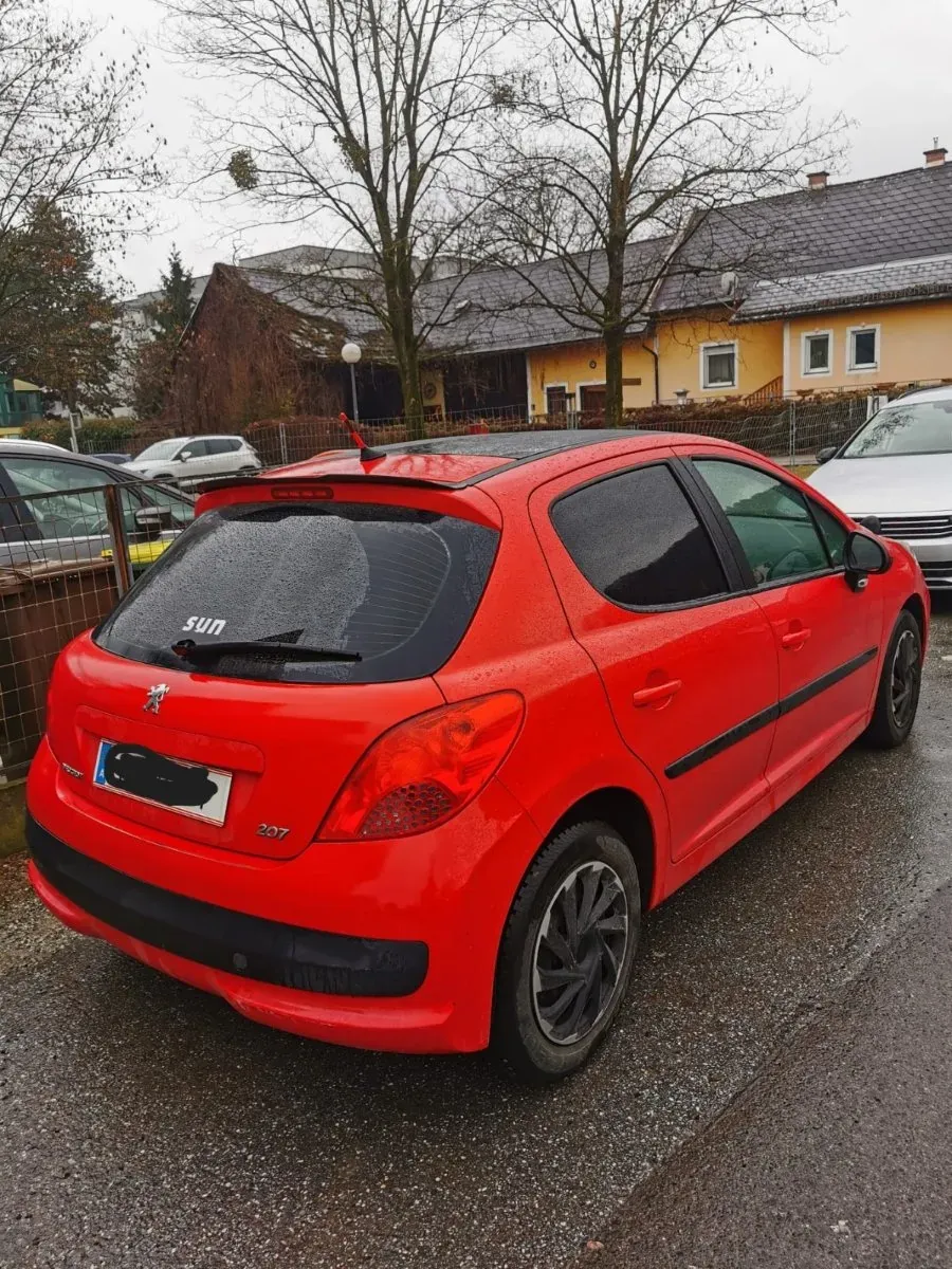 Peugeot 207 2007 photo 3