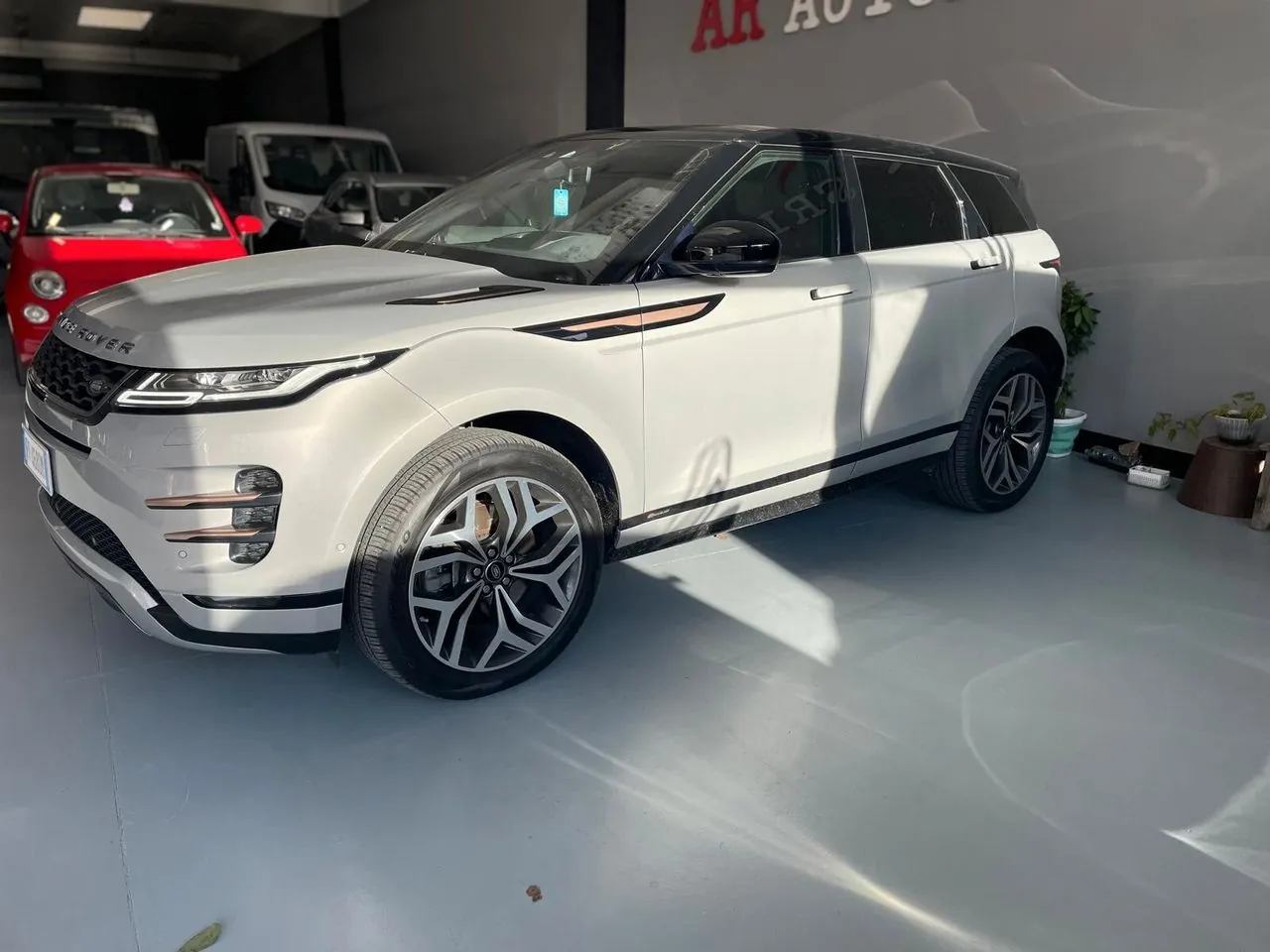 Land Rover Range Rover Evoque 2019 photo 3