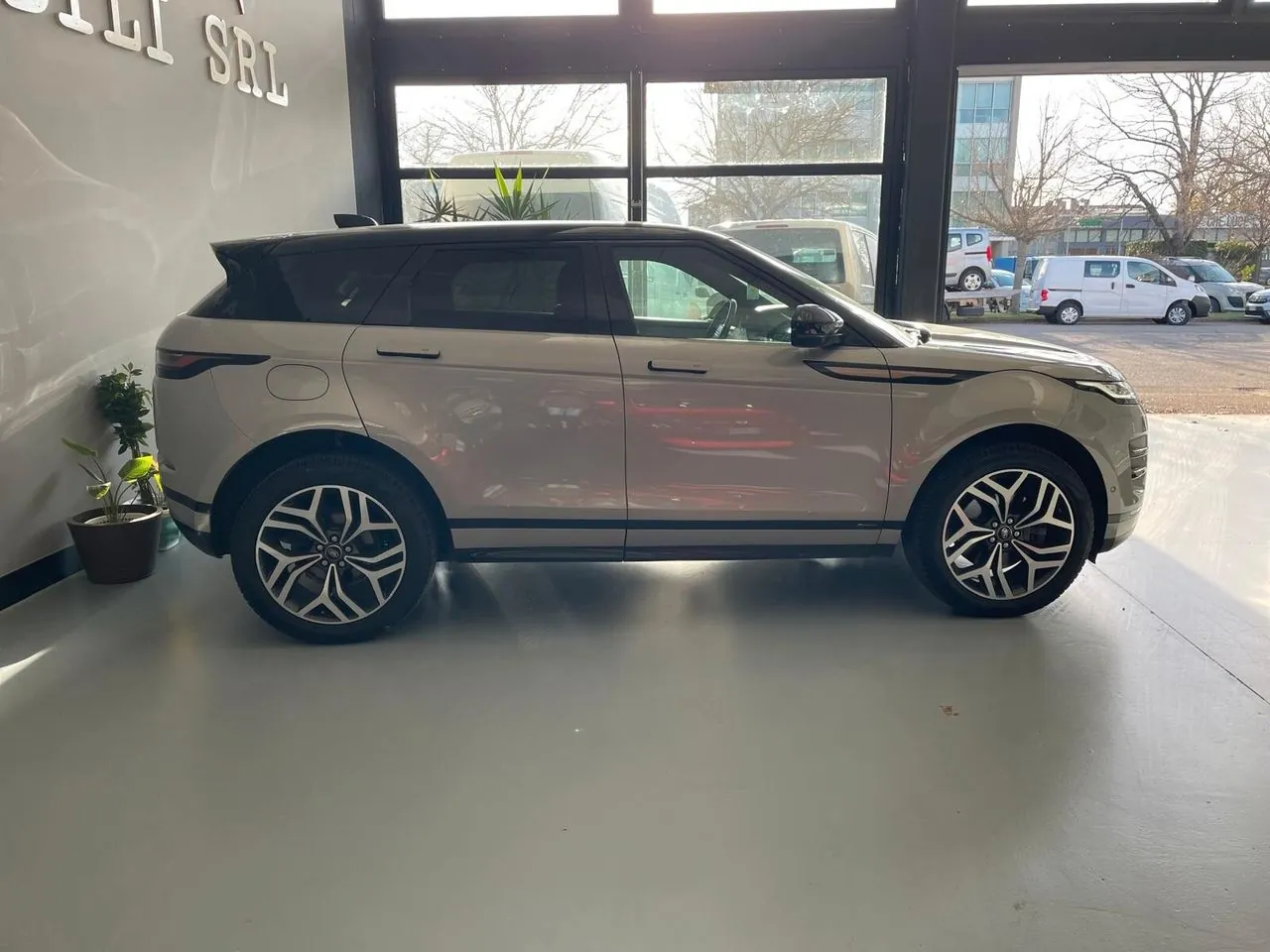 Land Rover Range Rover Evoque 2019 photo 5