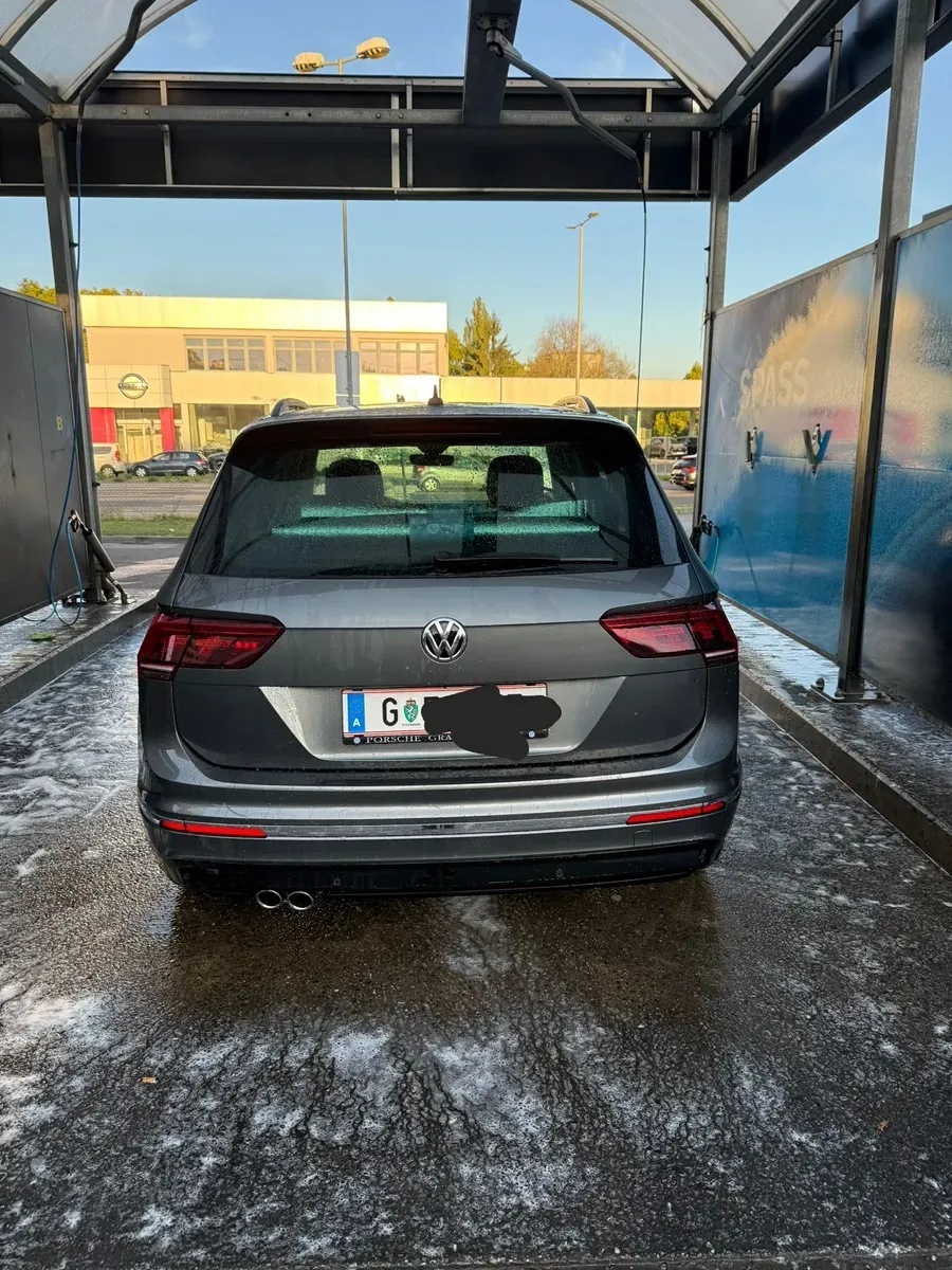Volkswagen Tiguan 2018 photo 2