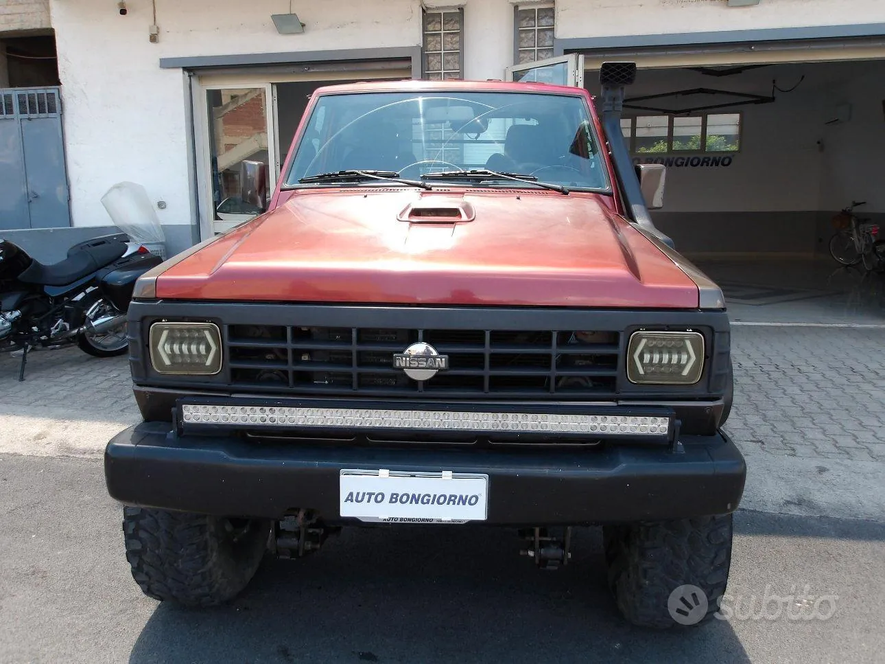 Nissan Patrol 1992 photo 2