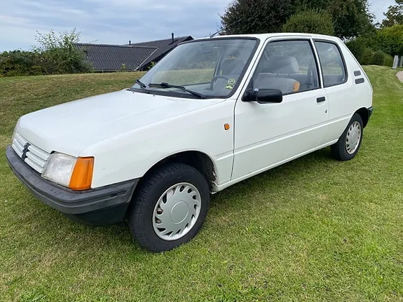 Peugeot 205