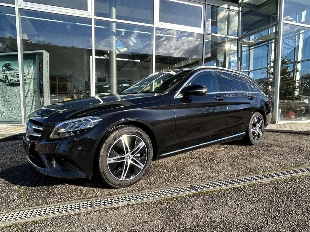 Mercedes-Benz C-Class 2019 photo 2