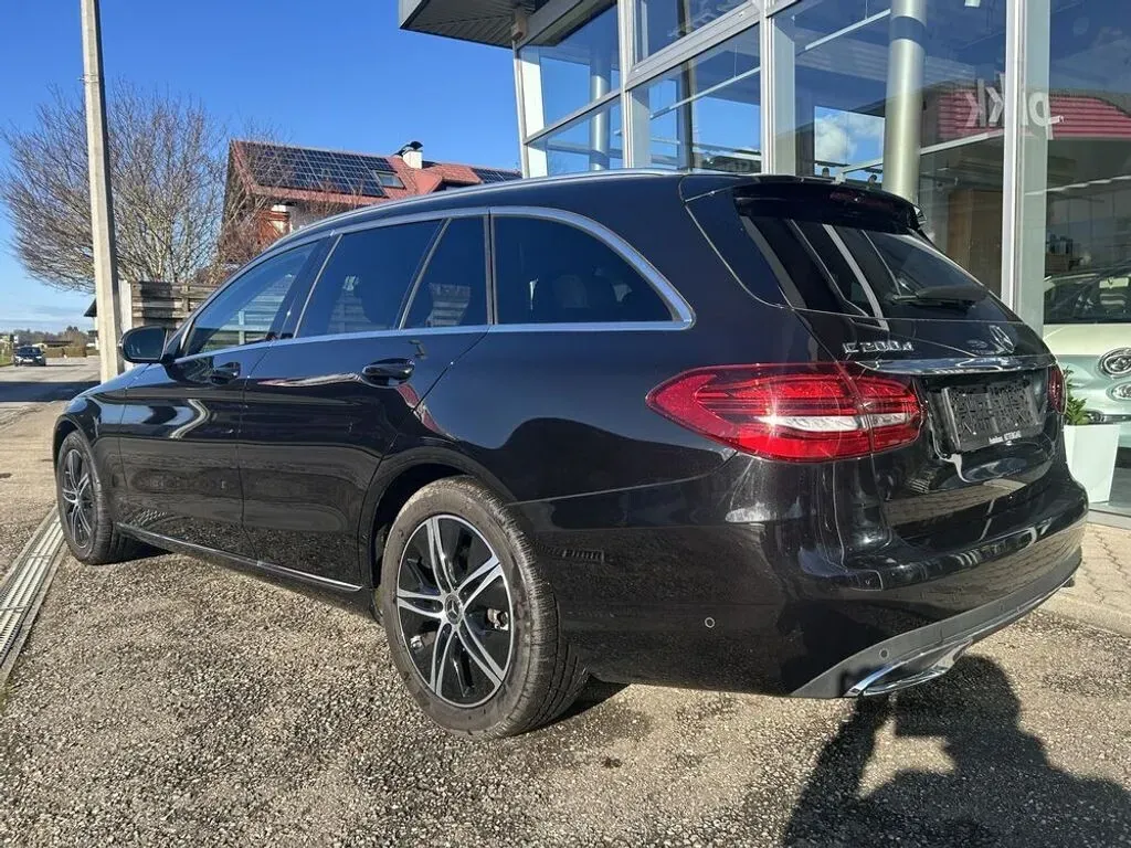 Mercedes-Benz C-Class 2019 photo 3