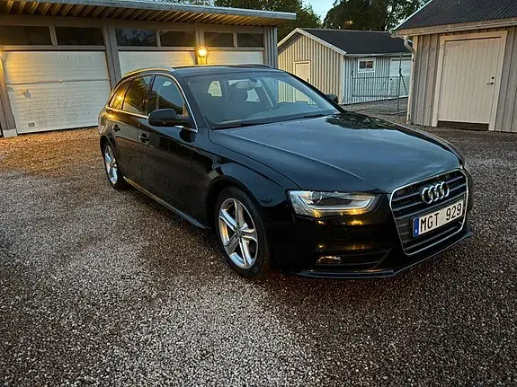 Audi A4 2012 photo 3