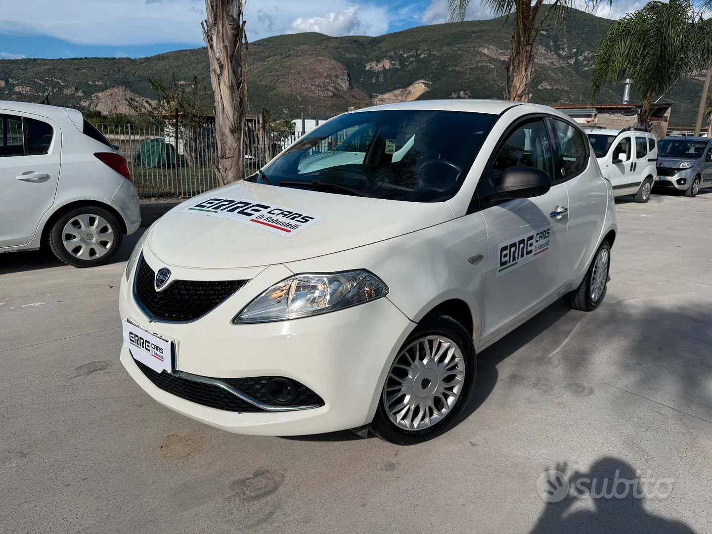 Lancia Ypsilon