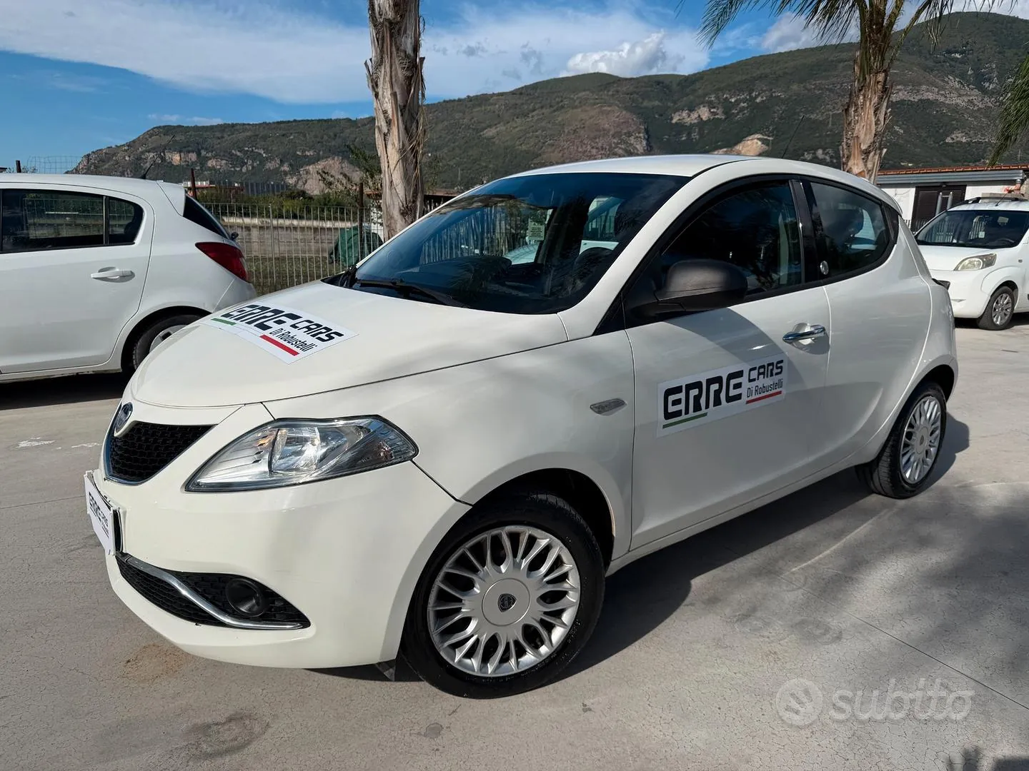 Lancia Ypsilon 2016 photo 2