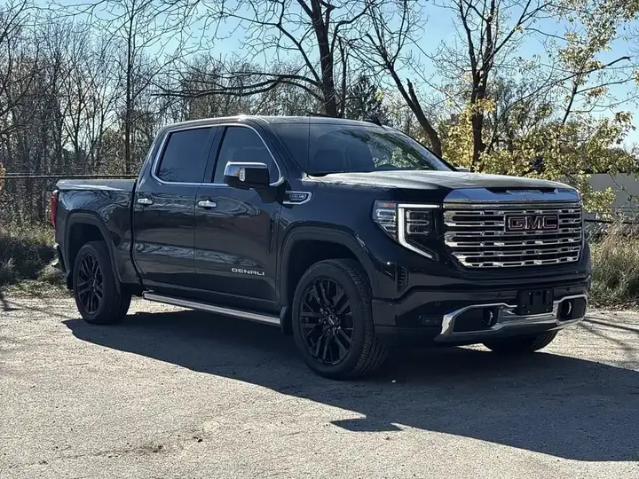 GMC Sierra 1500 2026 photo 2