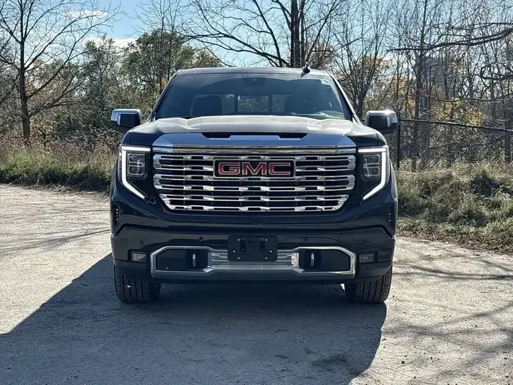 GMC Sierra 1500 2026 photo 3