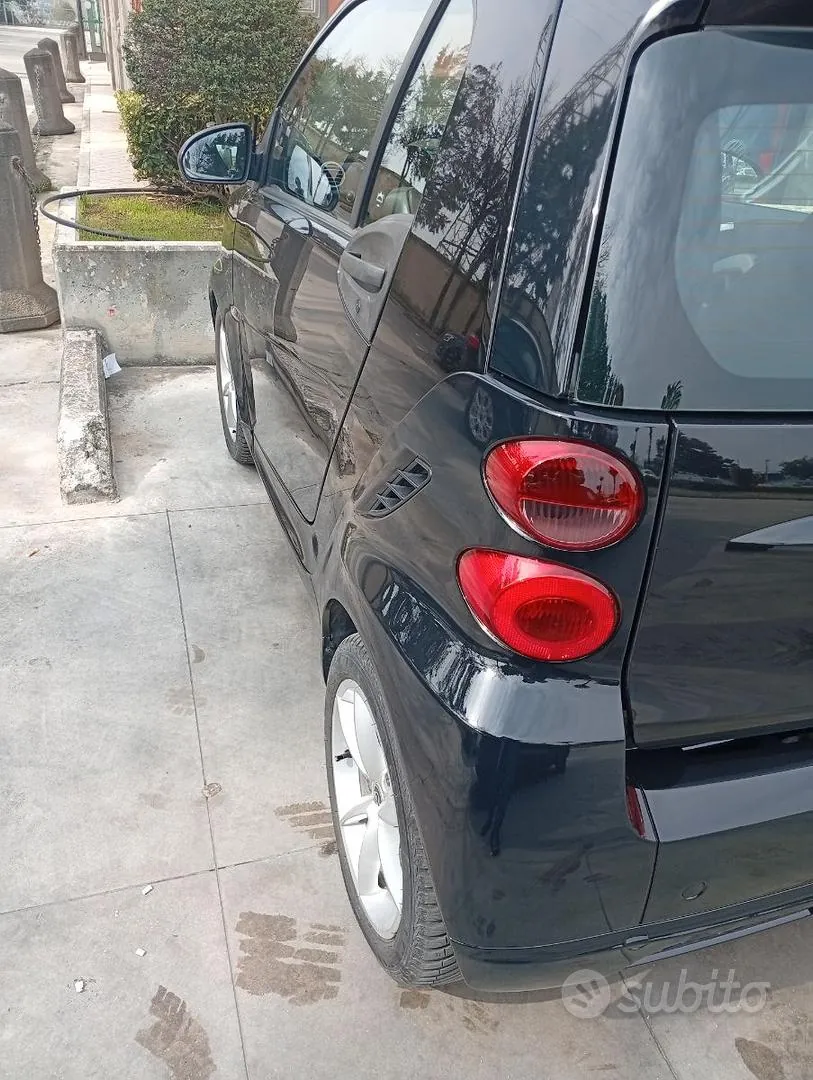 Smart Fortwo 2011 photo 3