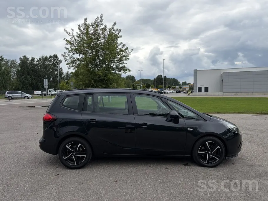 Opel Zafira 2012 photo 4