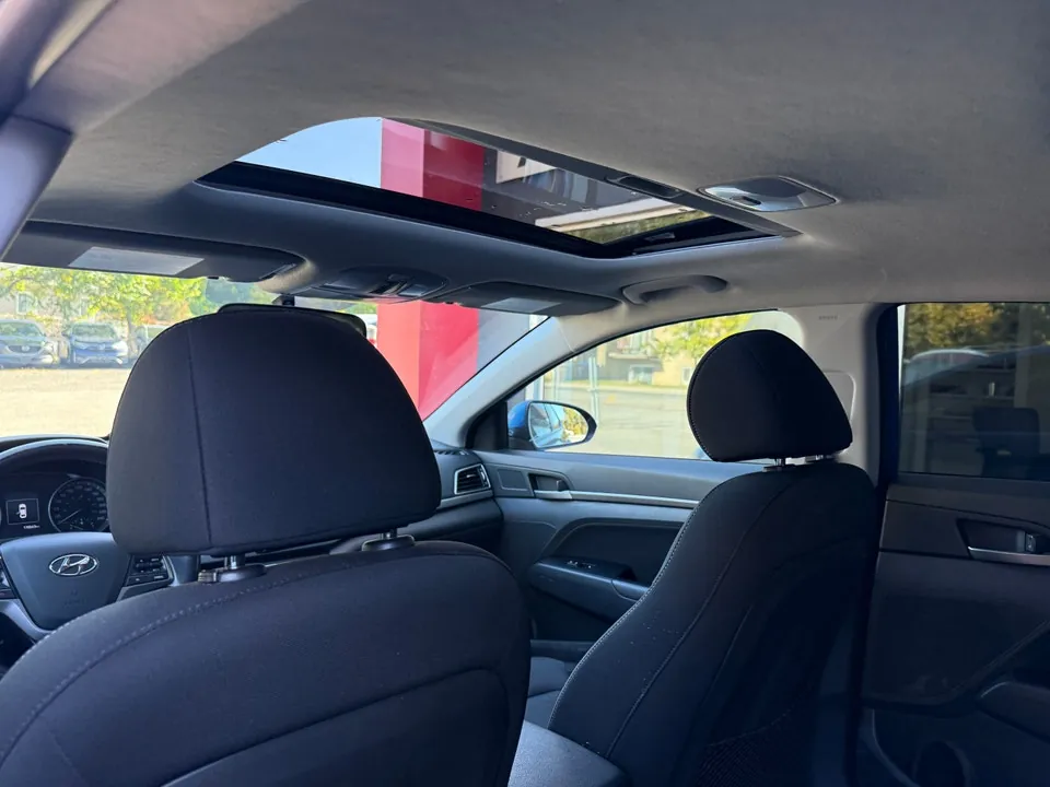 Hyundai Elantra 2018 photo 4