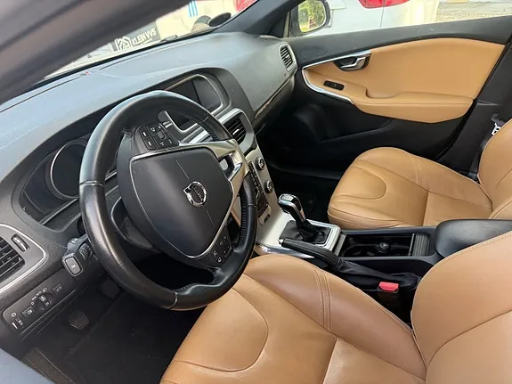Volvo V40 Cross Country 2018 photo 5