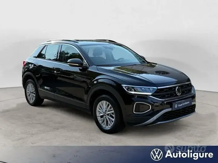 Volkswagen T-Roc 2023 photo 2