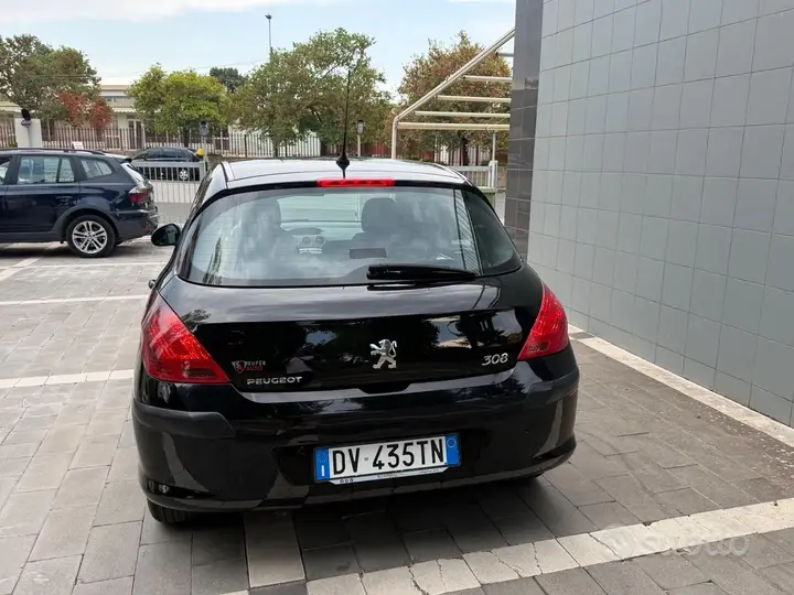Peugeot 308 2010 photo 5