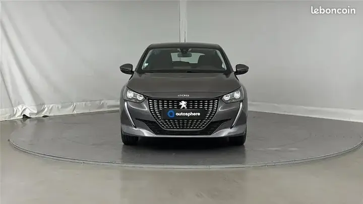 Peugeot 208 2021 photo 2