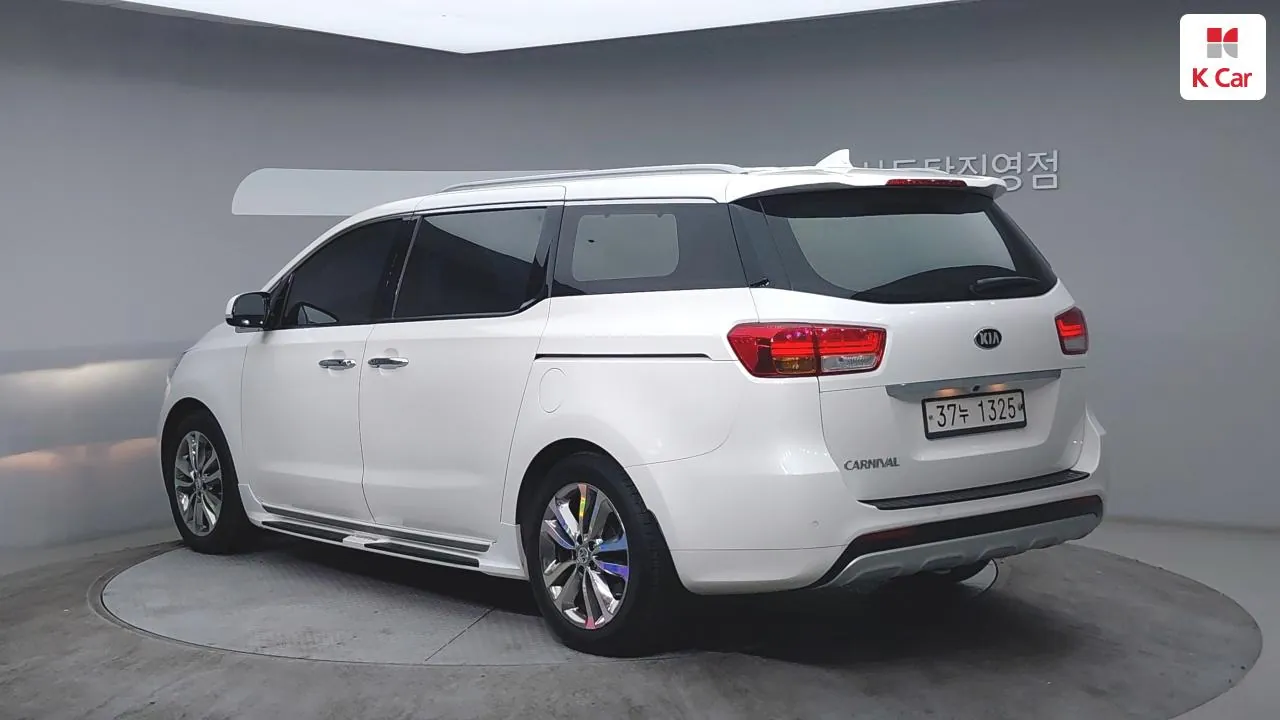 Kia Carnival 2018 photo 4