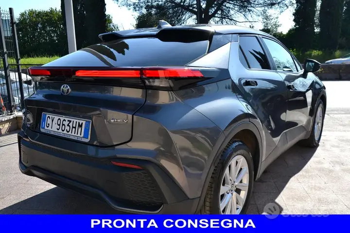 Toyota C-Hr 2025 photo 4