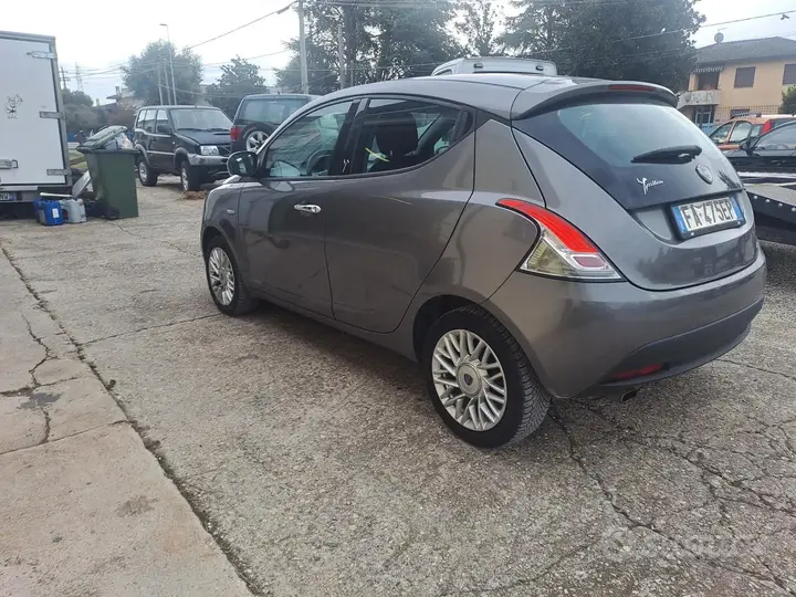 Lancia Ypsilon 2014 photo 5