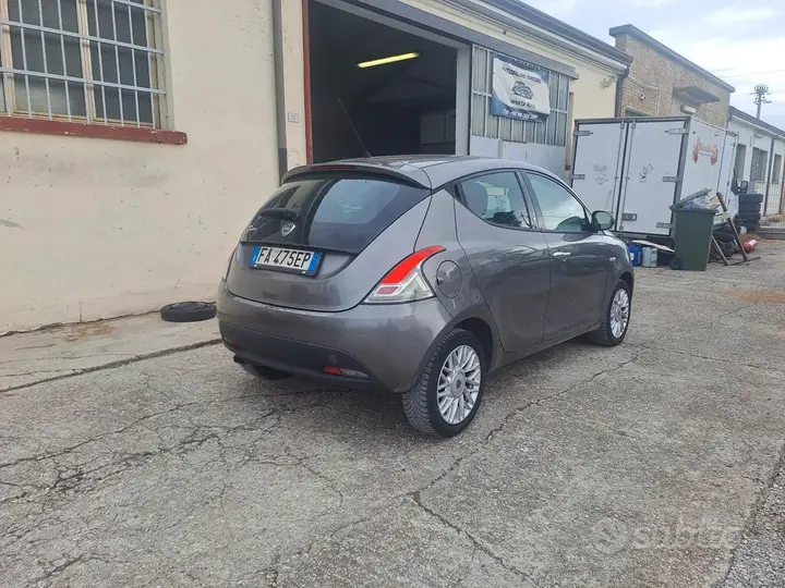 Lancia Ypsilon 2014 photo 4