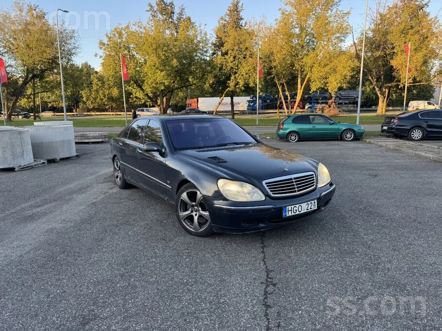 Mercedes-Benz S400