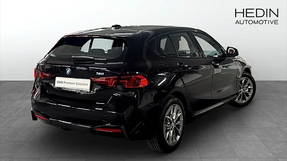 BMW 120 2026 photo 2
