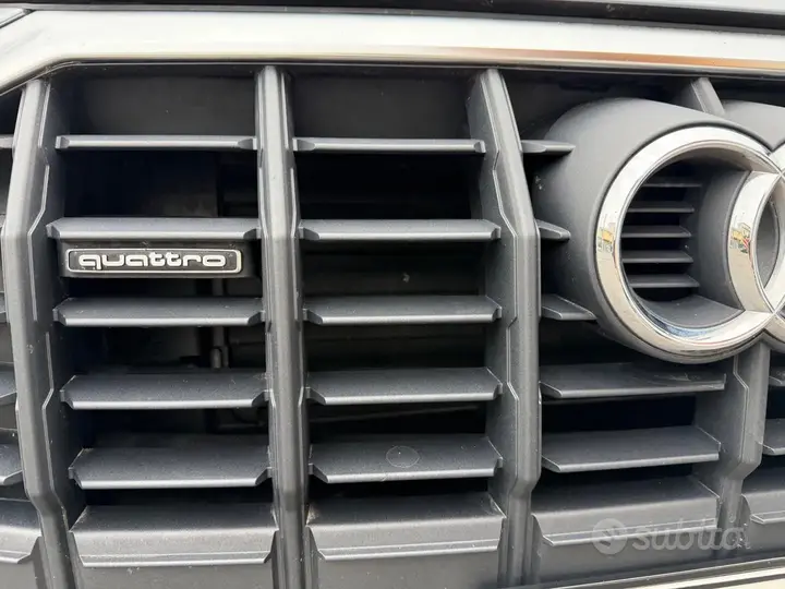 Audi Q3 2023 photo 2