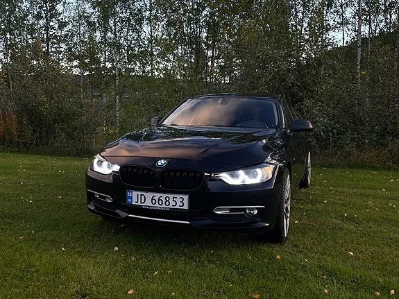 BMW 320D 2013 photo 2
