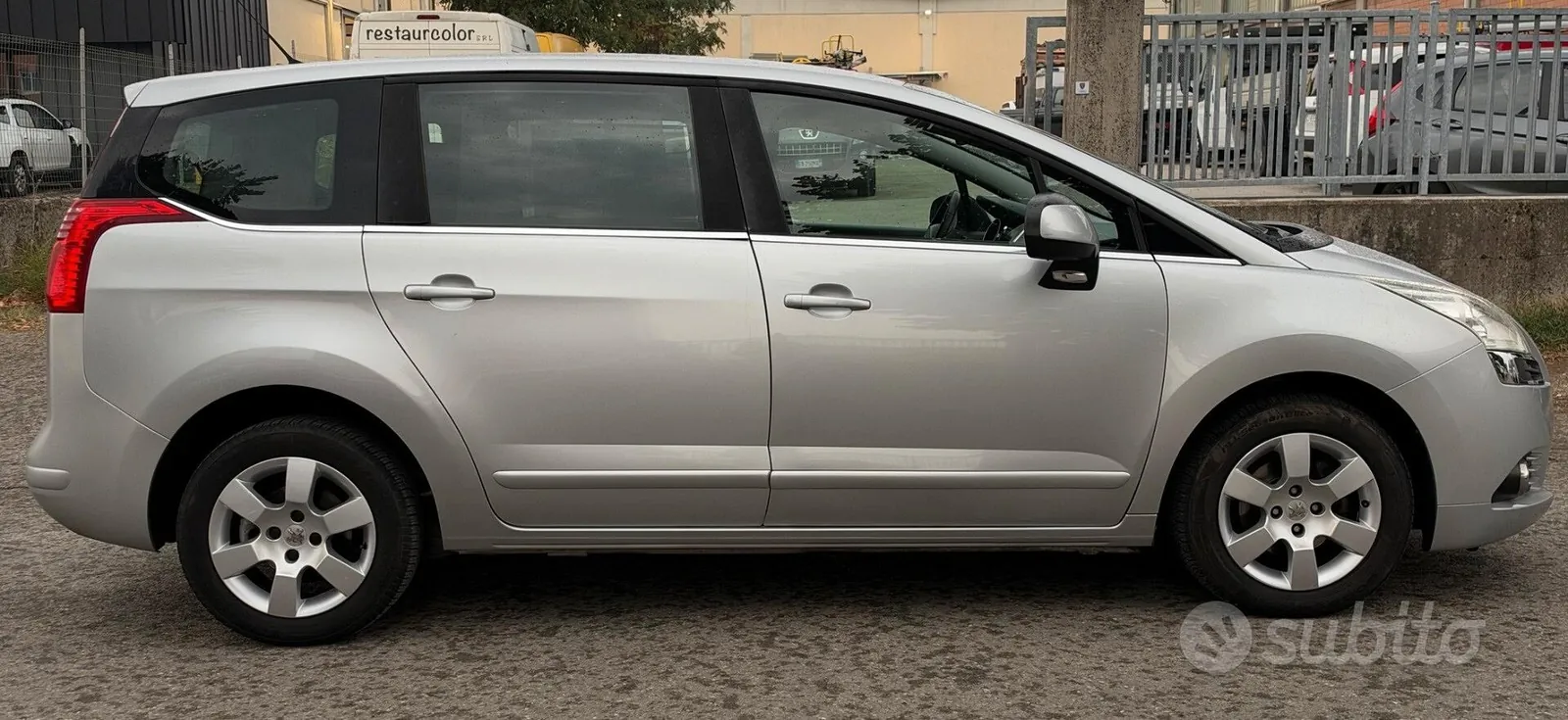 Peugeot 5008 2012 photo 4