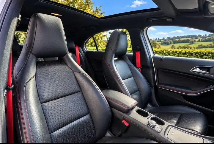 Mercedes-Benz A-Class 2013 photo 2