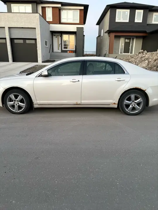 Chevrolet Malibu 2010 photo 3