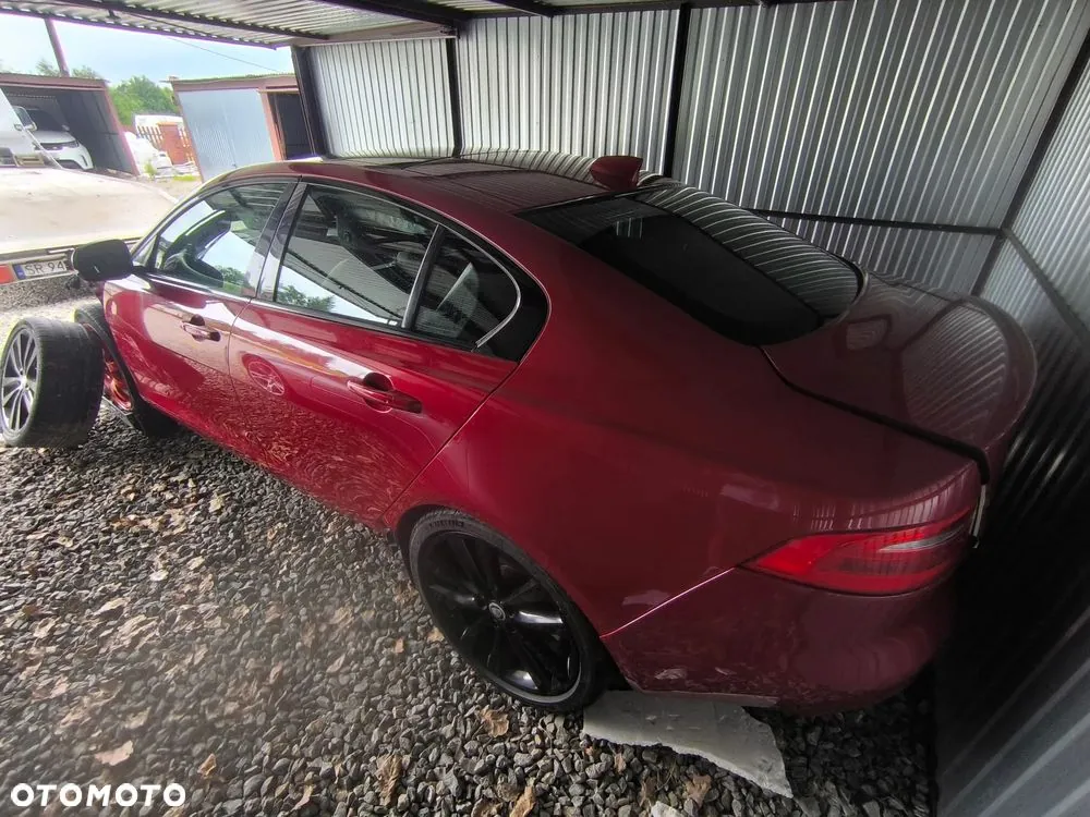 Jaguar Xe