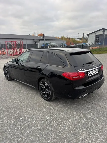 Mercedes-Benz C300 2021 photo 3