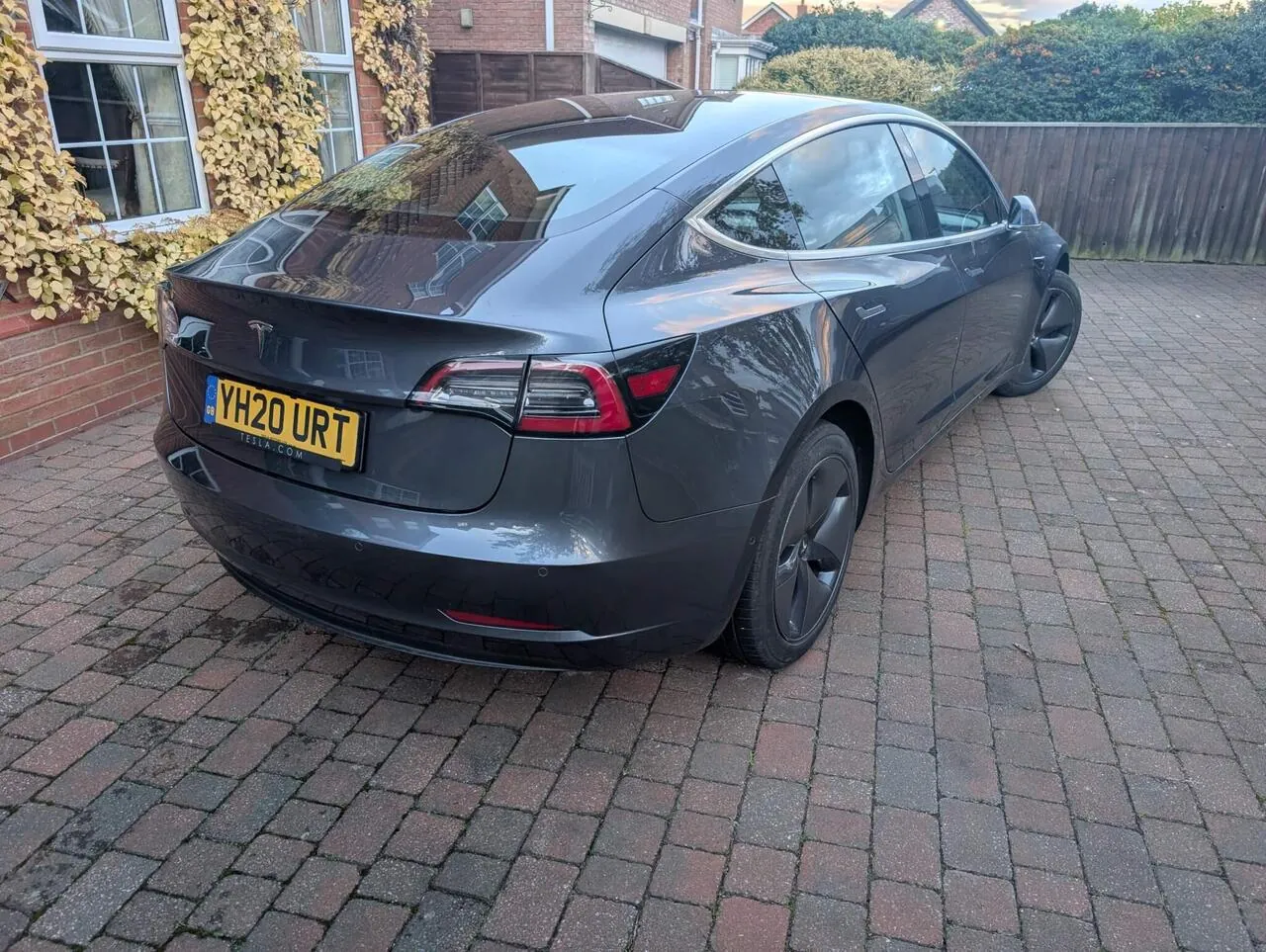 Tesla Model 3 2020 photo 3