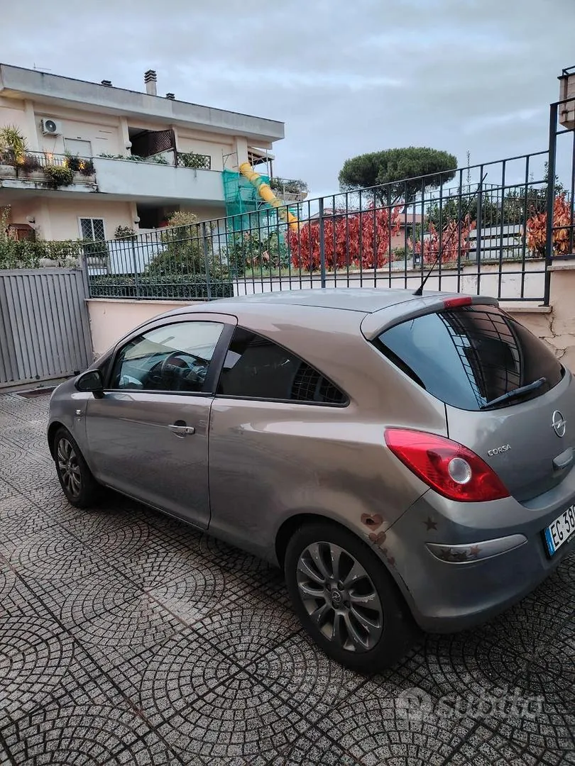 Opel Corsa 2010 photo 2