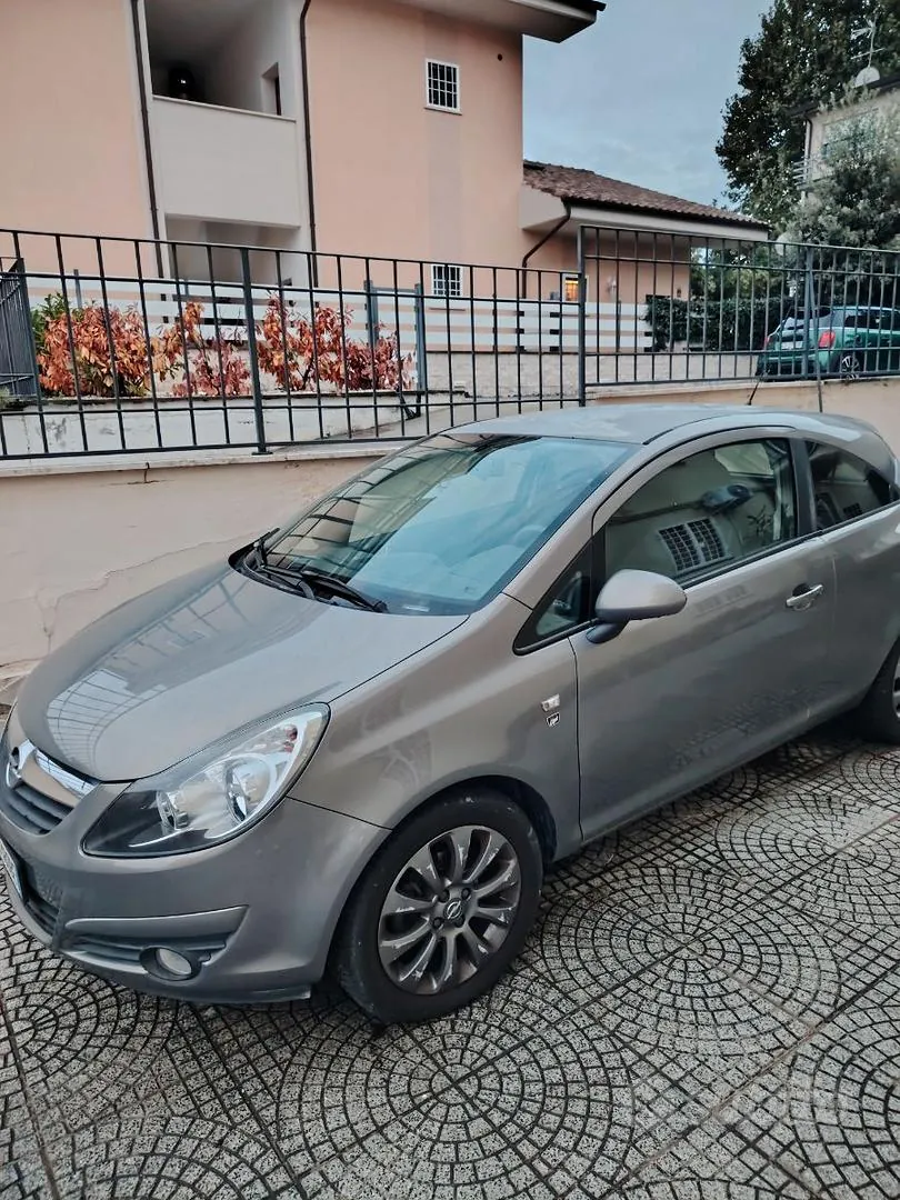 Opel Corsa 2010 photo 3