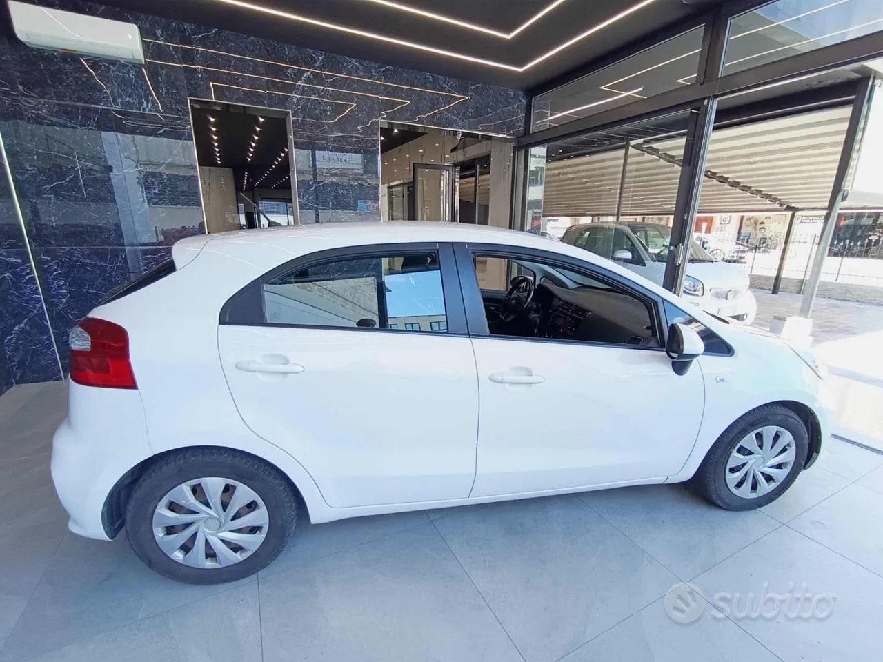 Kia Rio 2015 photo 5