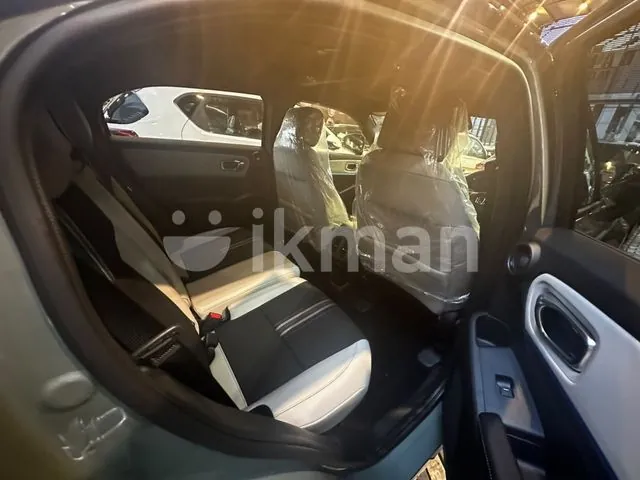 Honda Vezel 2025 photo 2