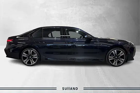 BMW I7 2023 photo 5