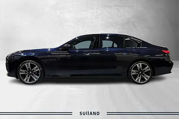 BMW I7 2023 photo 4